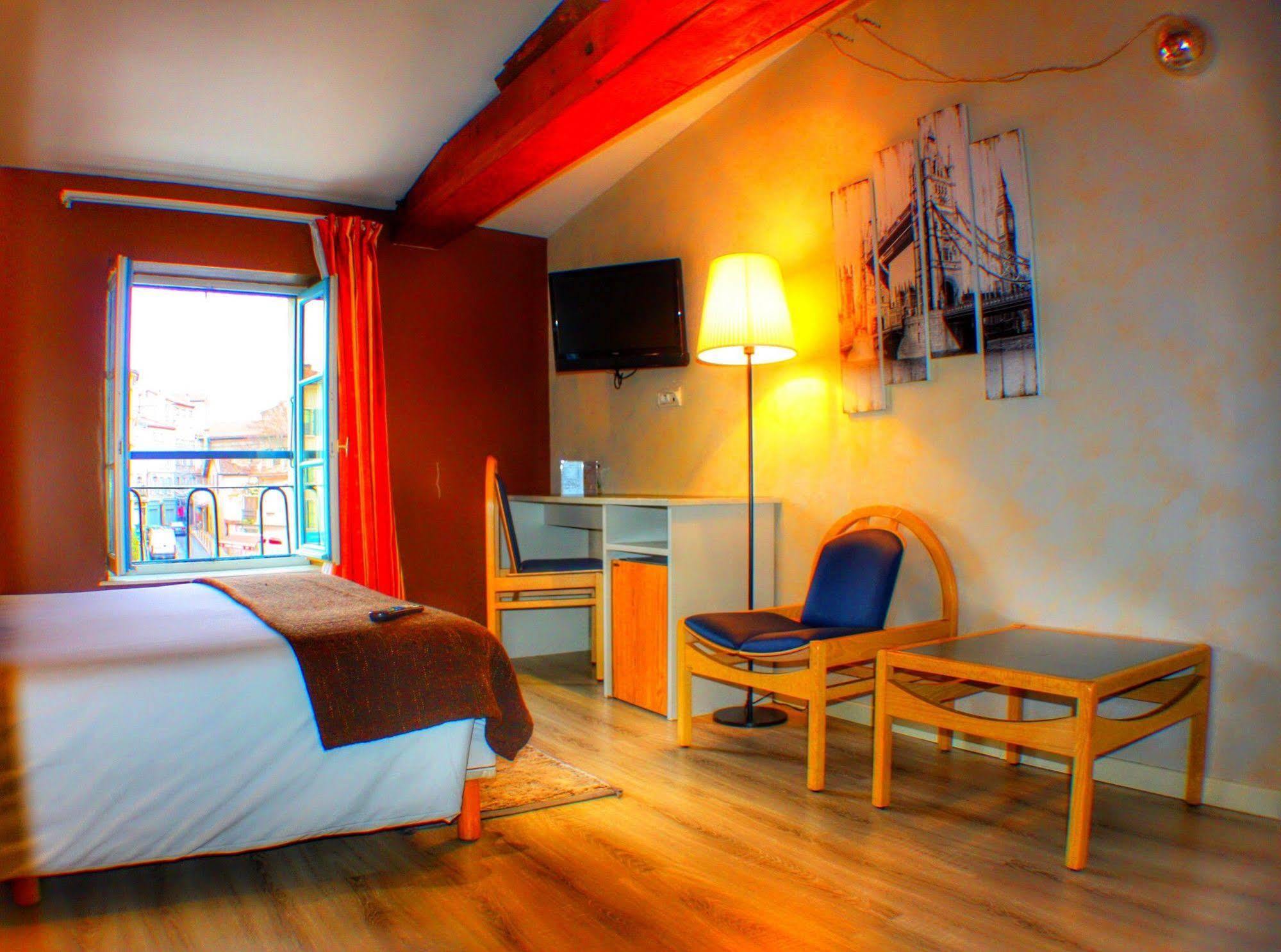 Hotel Le Miredames Castres  Exterior foto